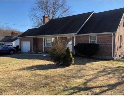 Home For Rent in Woodbridge, Connecticut