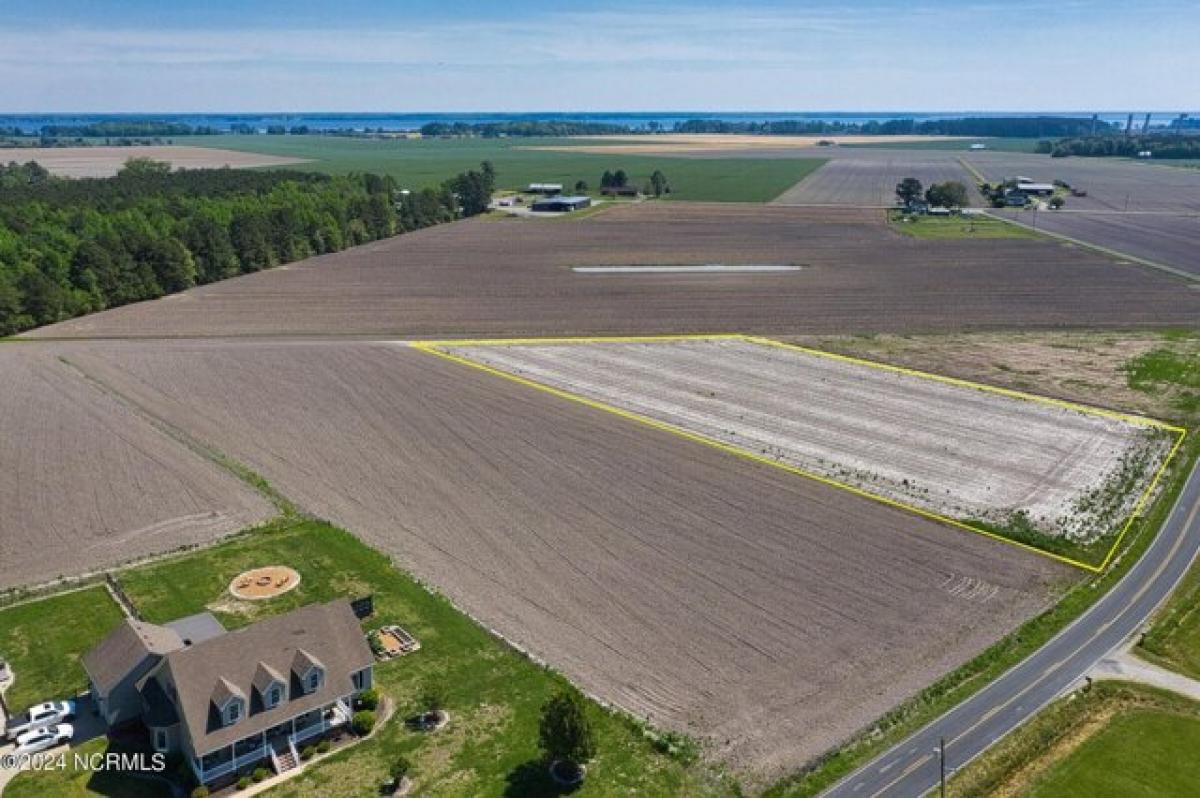 Picture of Residential Land For Sale in Elizabeth City, North Carolina, United States
