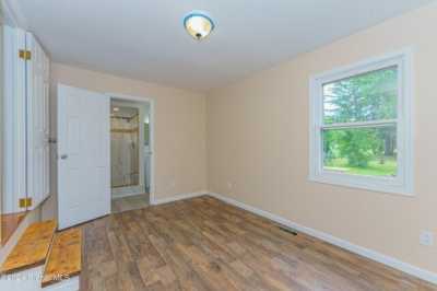 Home For Sale in Glenmont, New York