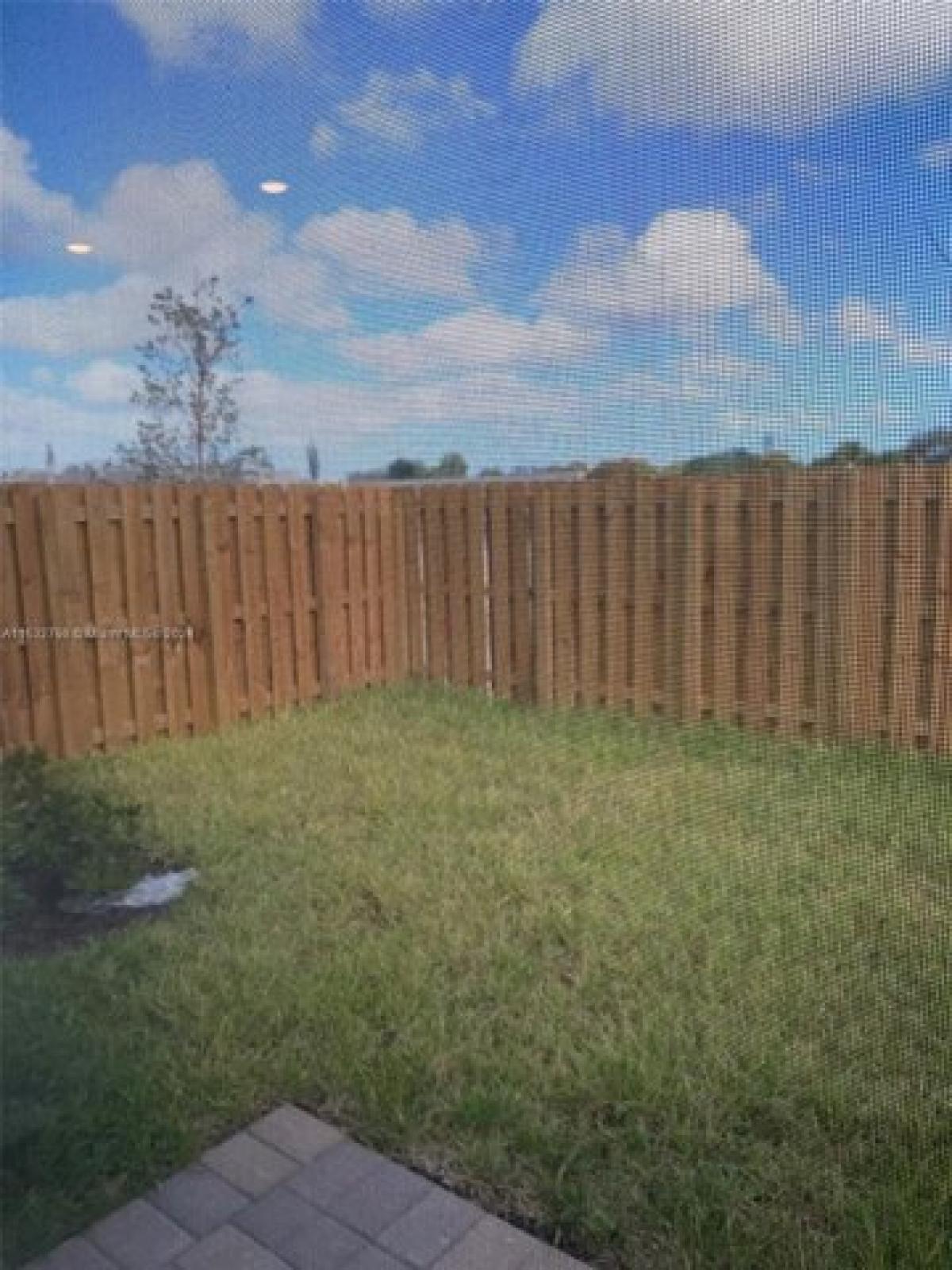 Picture of Home For Sale in Miami, Florida, United States