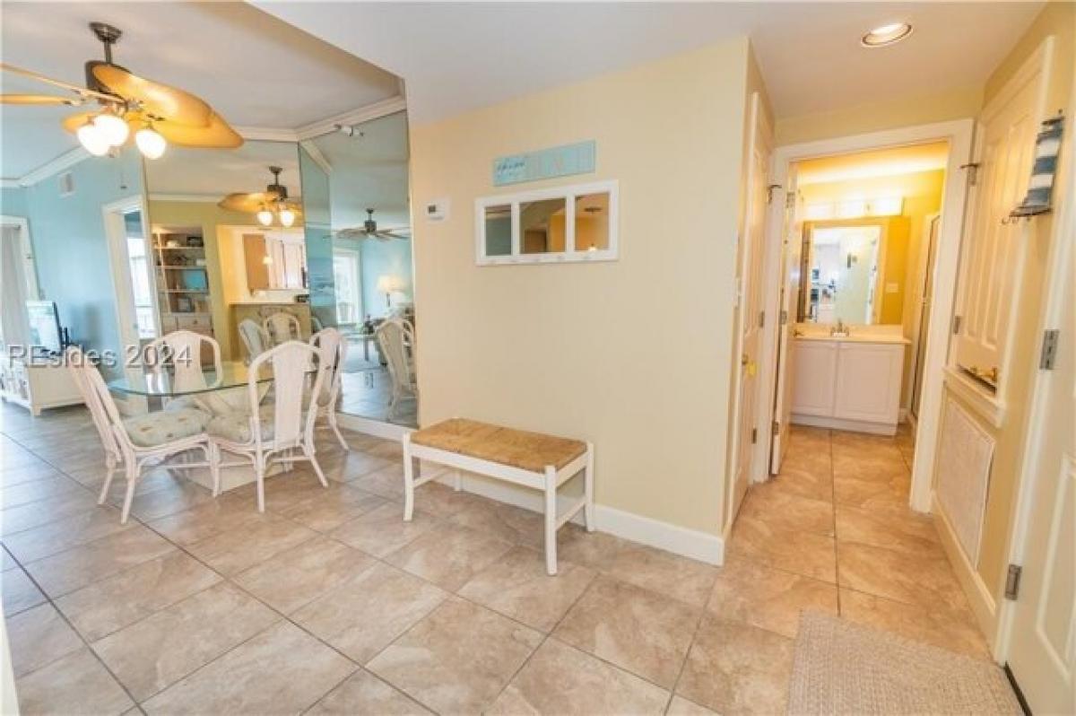 Picture of Home For Sale in Hilton Head Island, South Carolina, United States