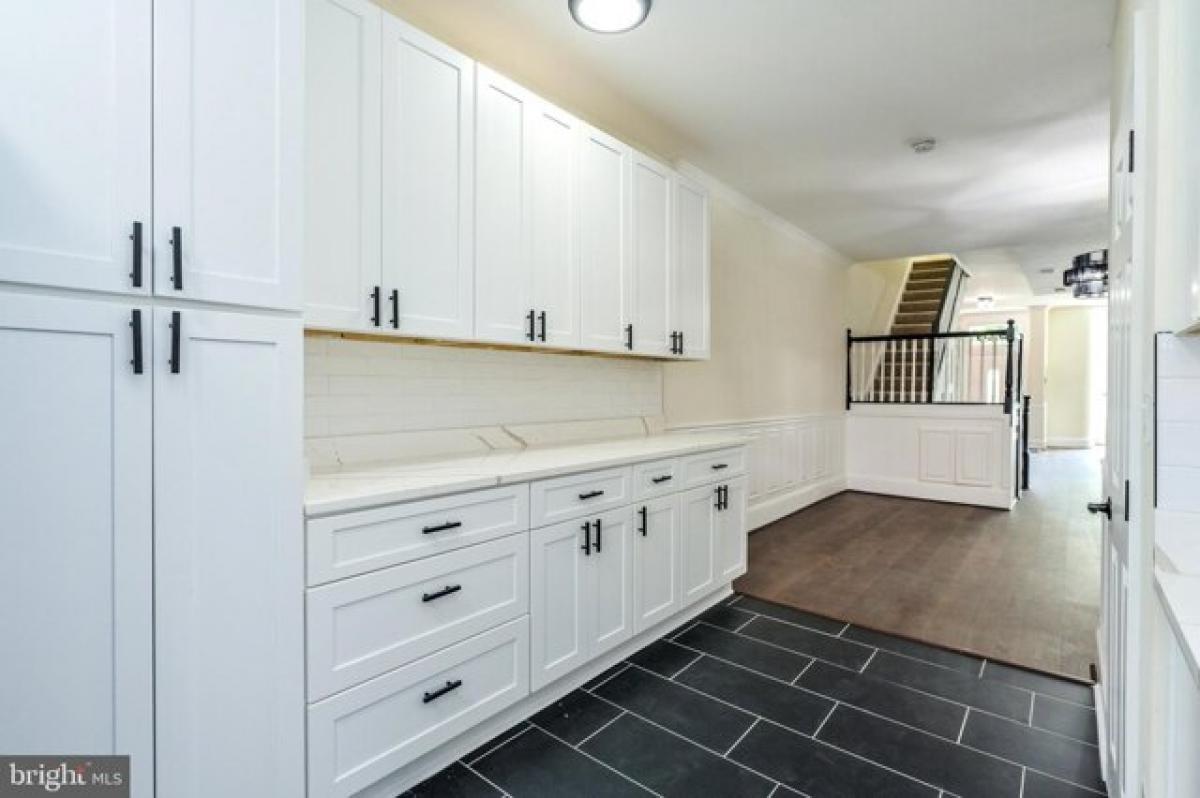 Picture of Home For Sale in Washington, District of Columbia, United States