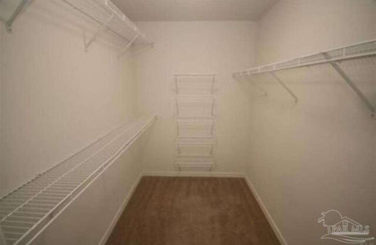 Picture of Home For Sale in Milton, Florida, United States