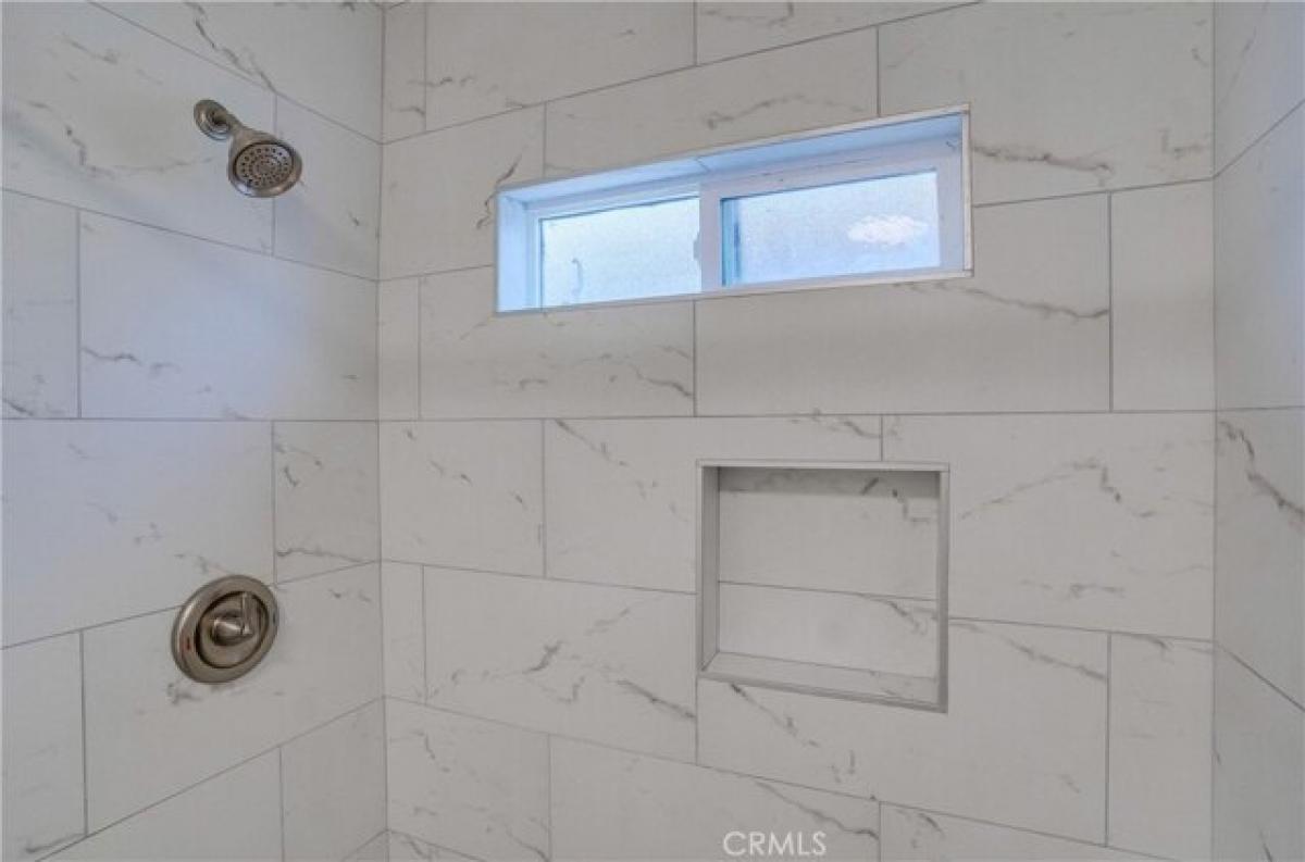 Picture of Home For Sale in Los Angeles, California, United States