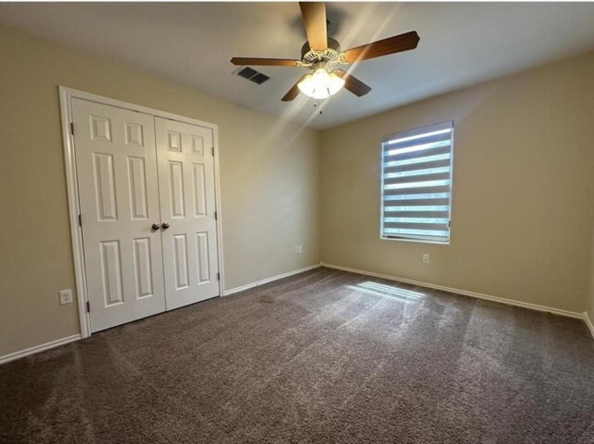 Picture of Home For Sale in Laredo, Texas, United States