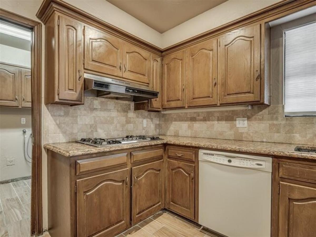 Picture of Home For Sale in Oklahoma City, Oklahoma, United States