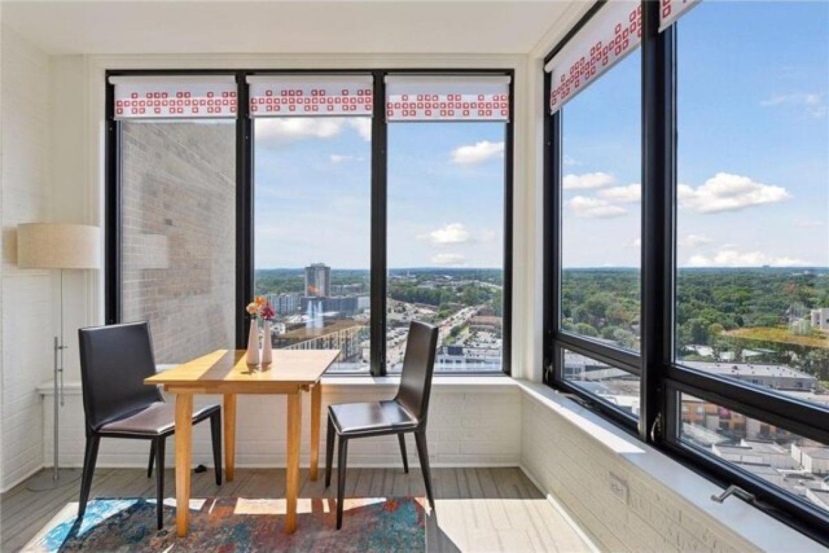 Picture of Home For Sale in Minneapolis, Minnesota, United States