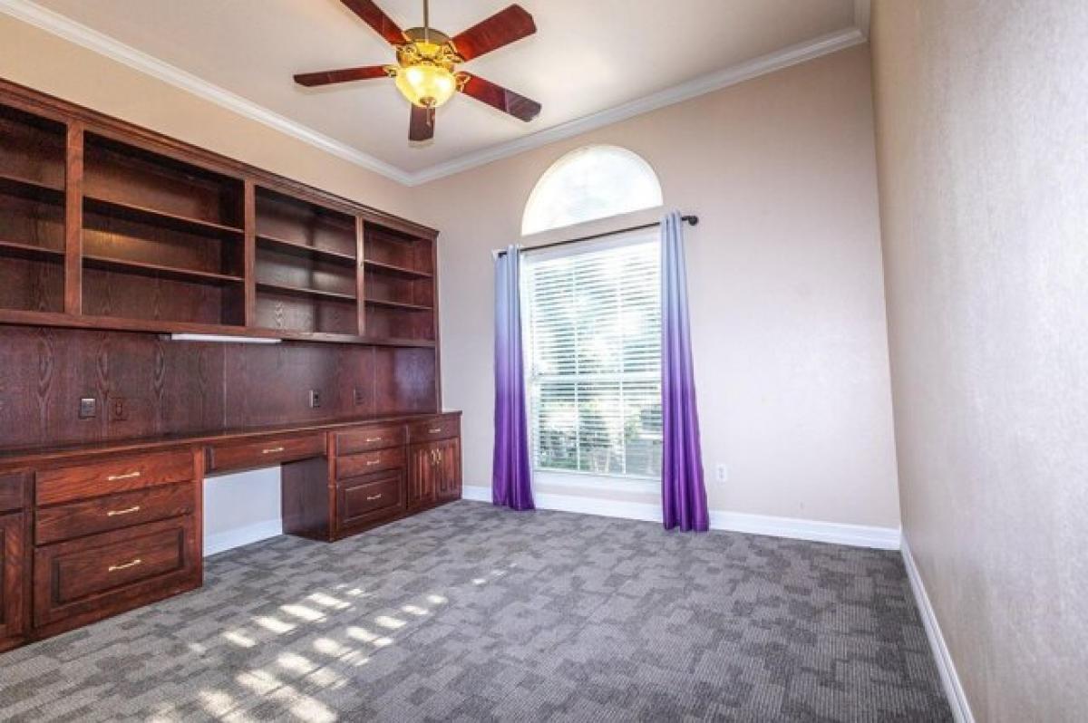 Picture of Home For Sale in Cedar Hill, Texas, United States