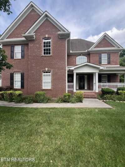Home For Sale in Knoxville, Tennessee