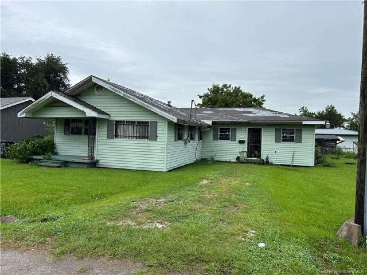 Picture of Home For Sale in Lake Charles, Louisiana, United States