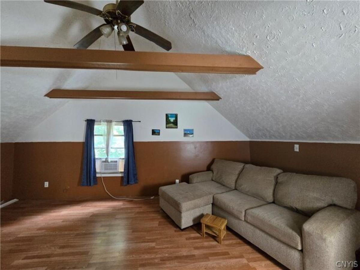 Picture of Home For Sale in Syracuse, New York, United States