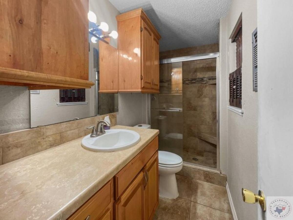 Picture of Home For Sale in Texarkana, Texas, United States