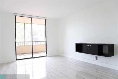 Home For Rent in Hollywood, Florida