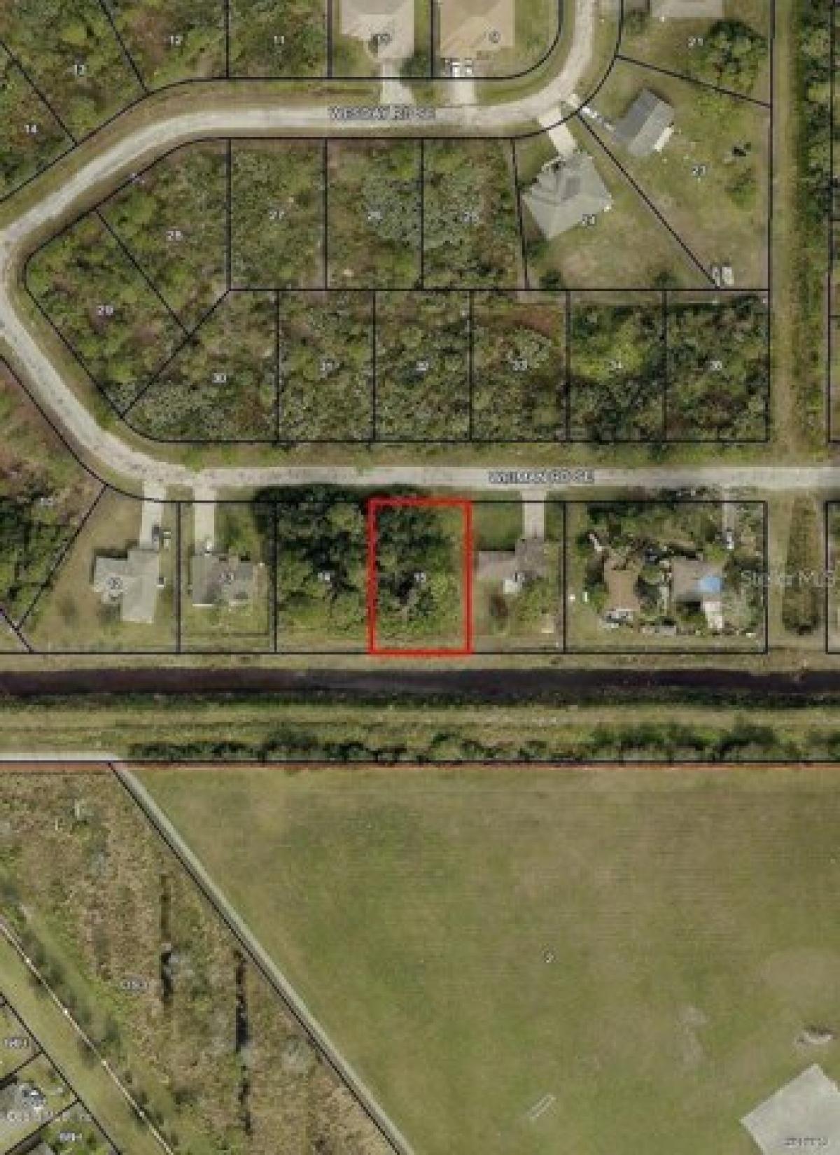Picture of Residential Land For Sale in Palm Bay, Florida, United States