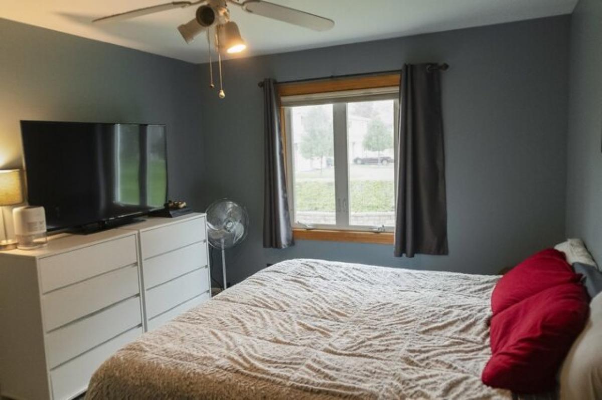 Picture of Home For Sale in Schaumburg, Illinois, United States