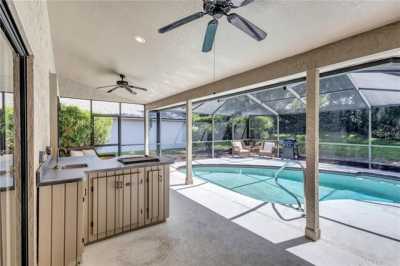 Home For Sale in Valrico, Florida