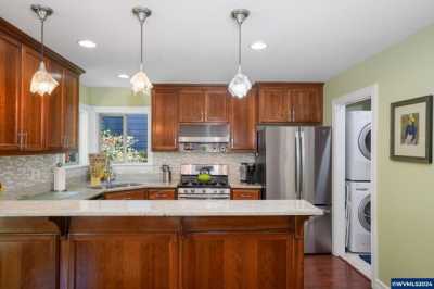 Home For Sale in Salem, Oregon