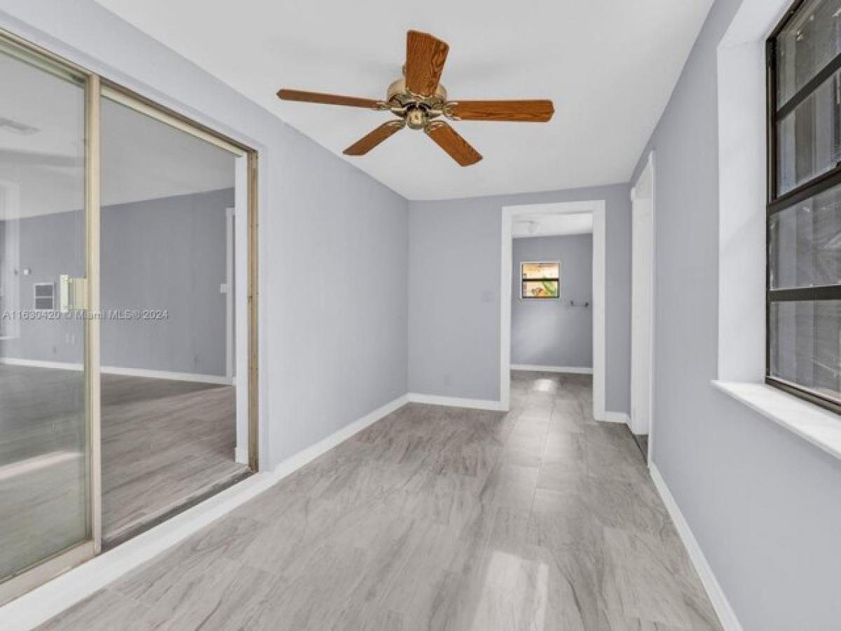 Picture of Home For Sale in Lauderhill, Florida, United States