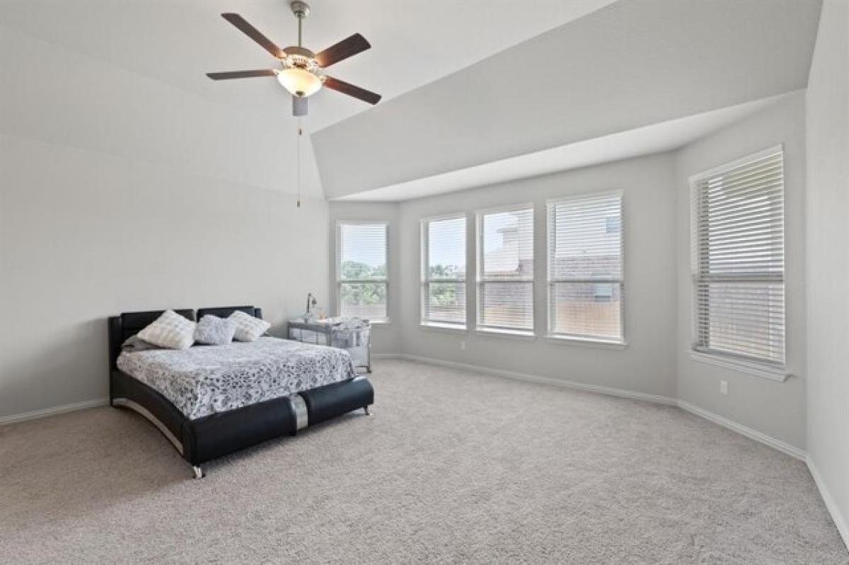 Picture of Home For Sale in Hutto, Texas, United States