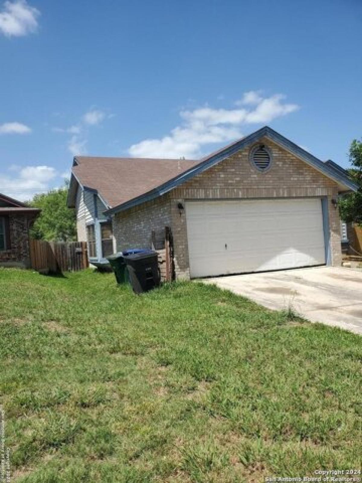 Picture of Home For Sale in San Antonio, Texas, United States