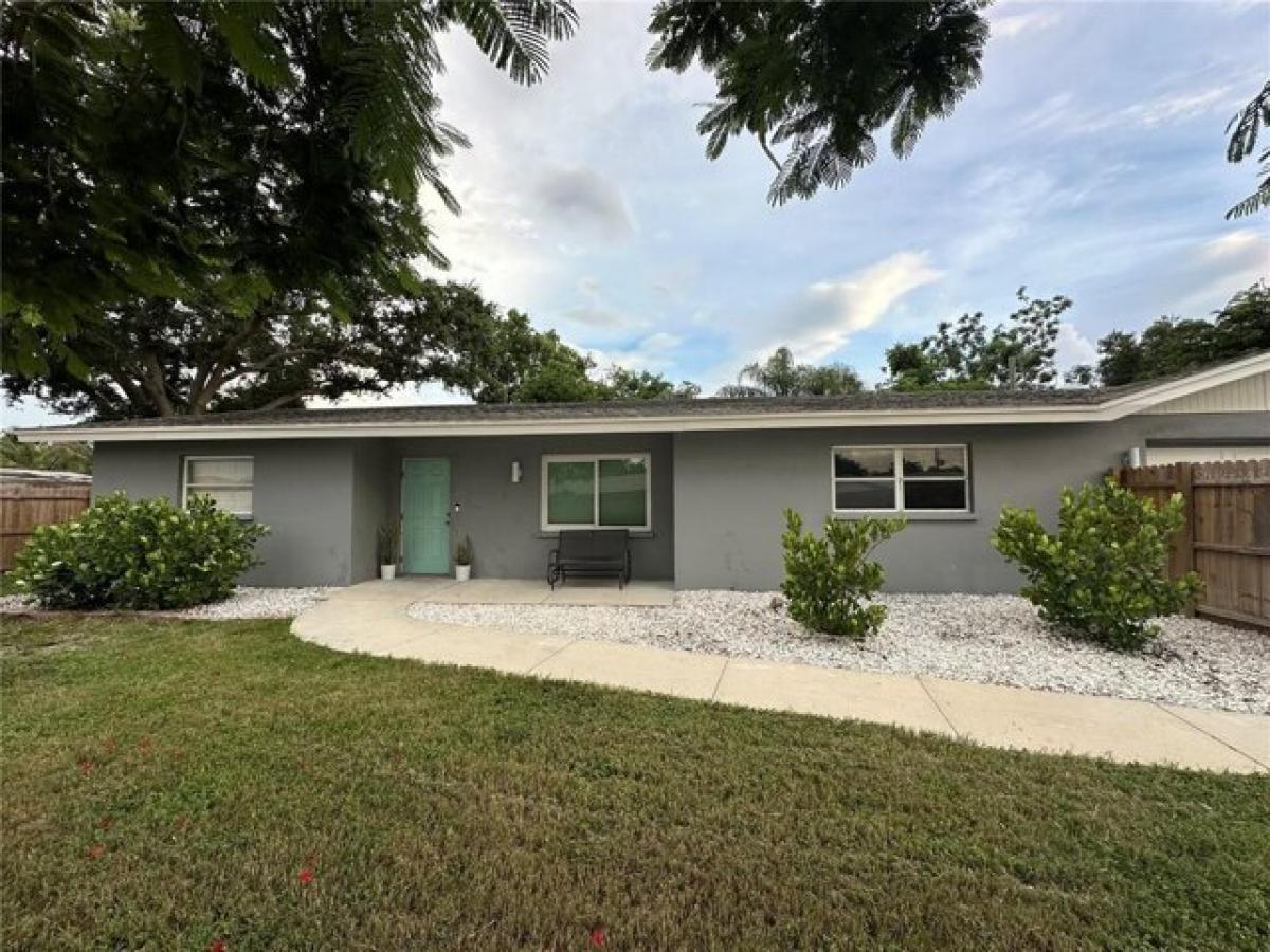 Picture of Home For Sale in Sarasota, Florida, United States