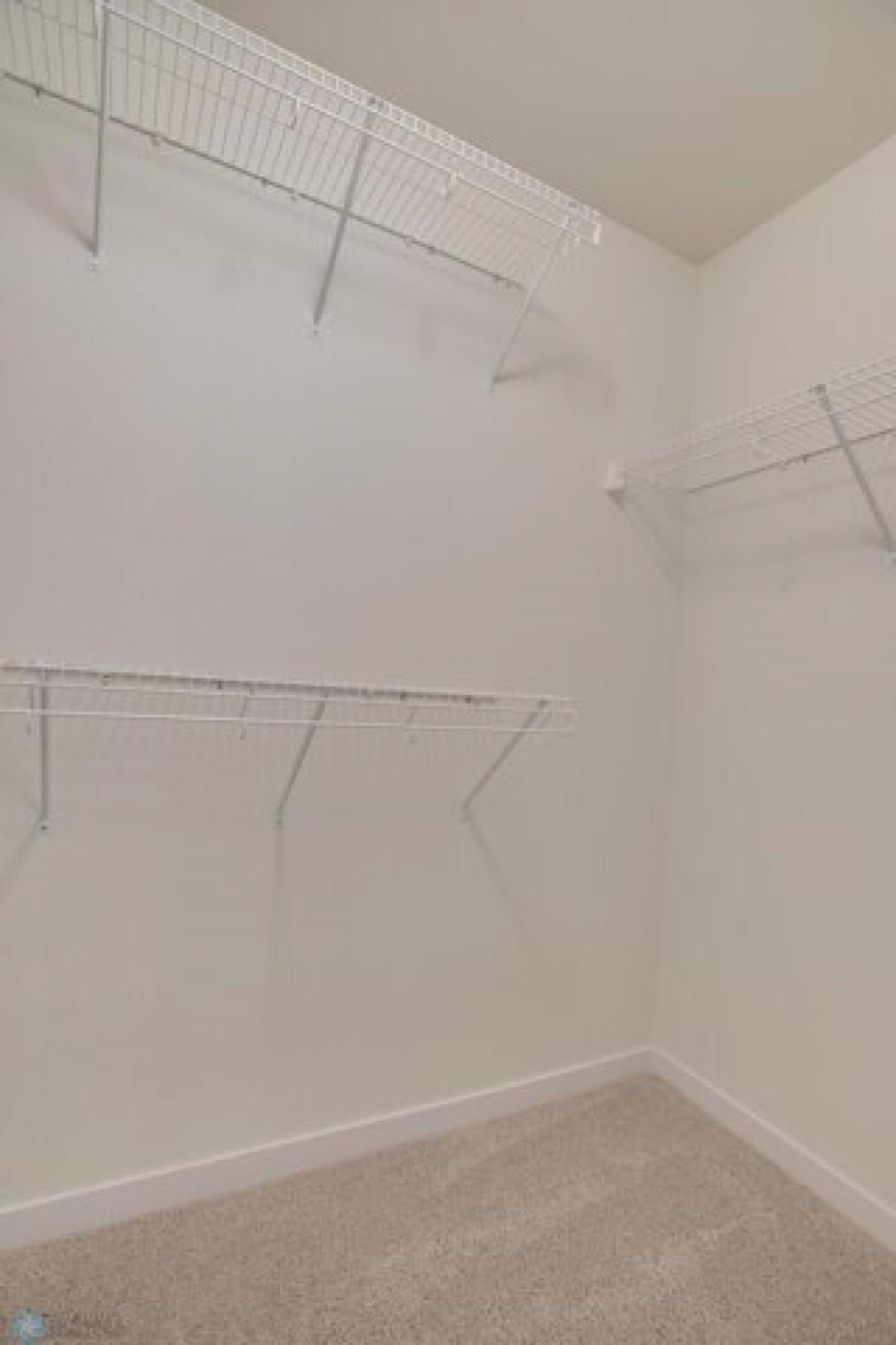 Picture of Home For Sale in Moorhead, Minnesota, United States