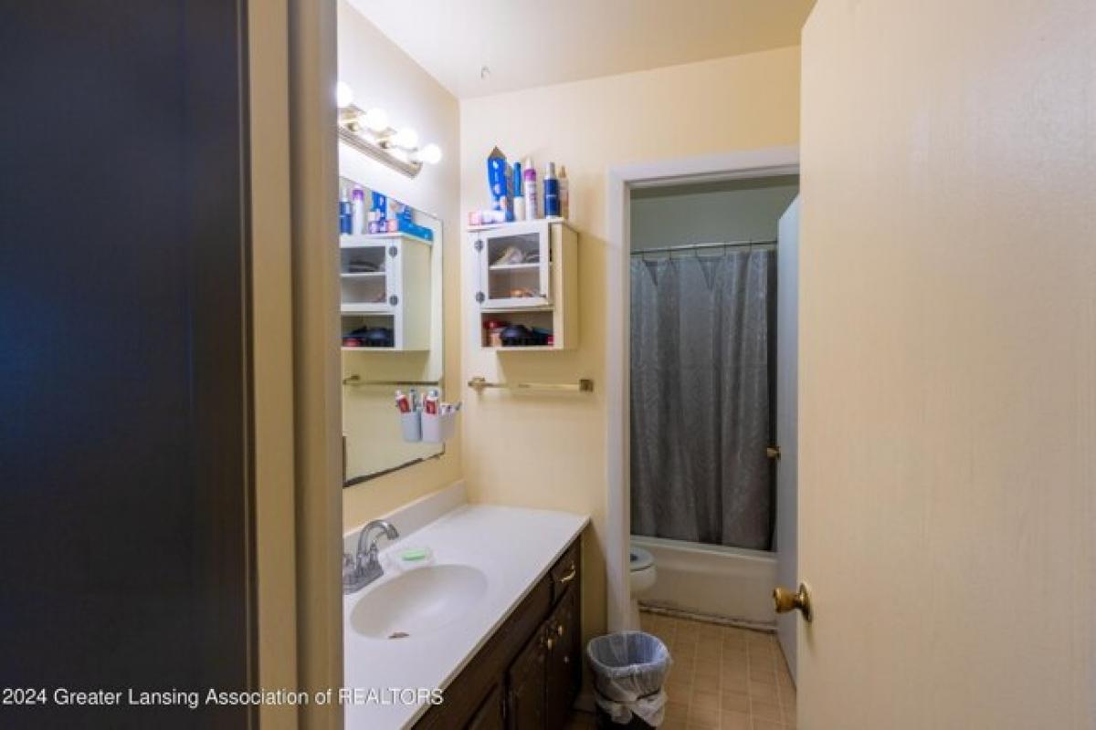 Picture of Home For Sale in Lansing, Michigan, United States