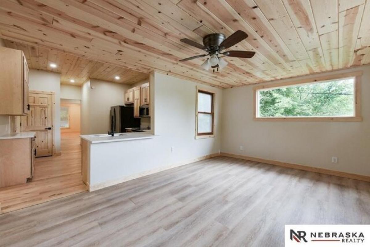 Picture of Home For Sale in Omaha, Nebraska, United States