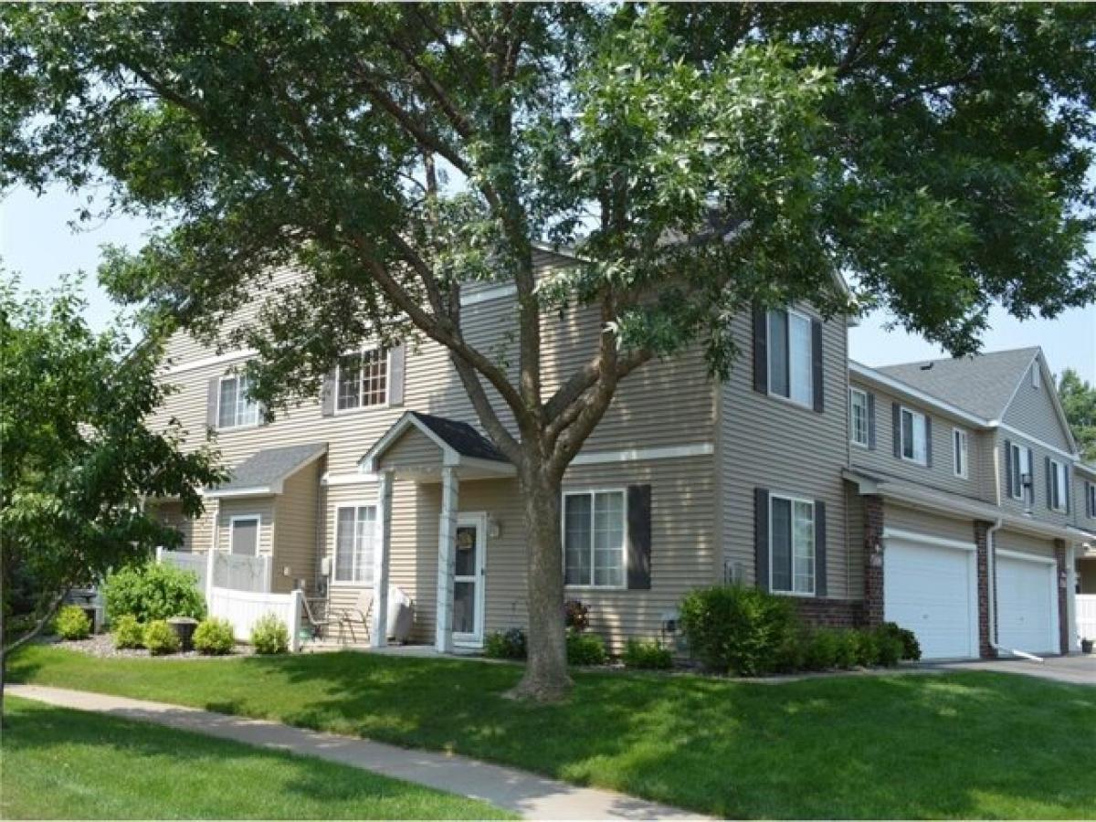 Picture of Home For Sale in Maple Grove, Minnesota, United States