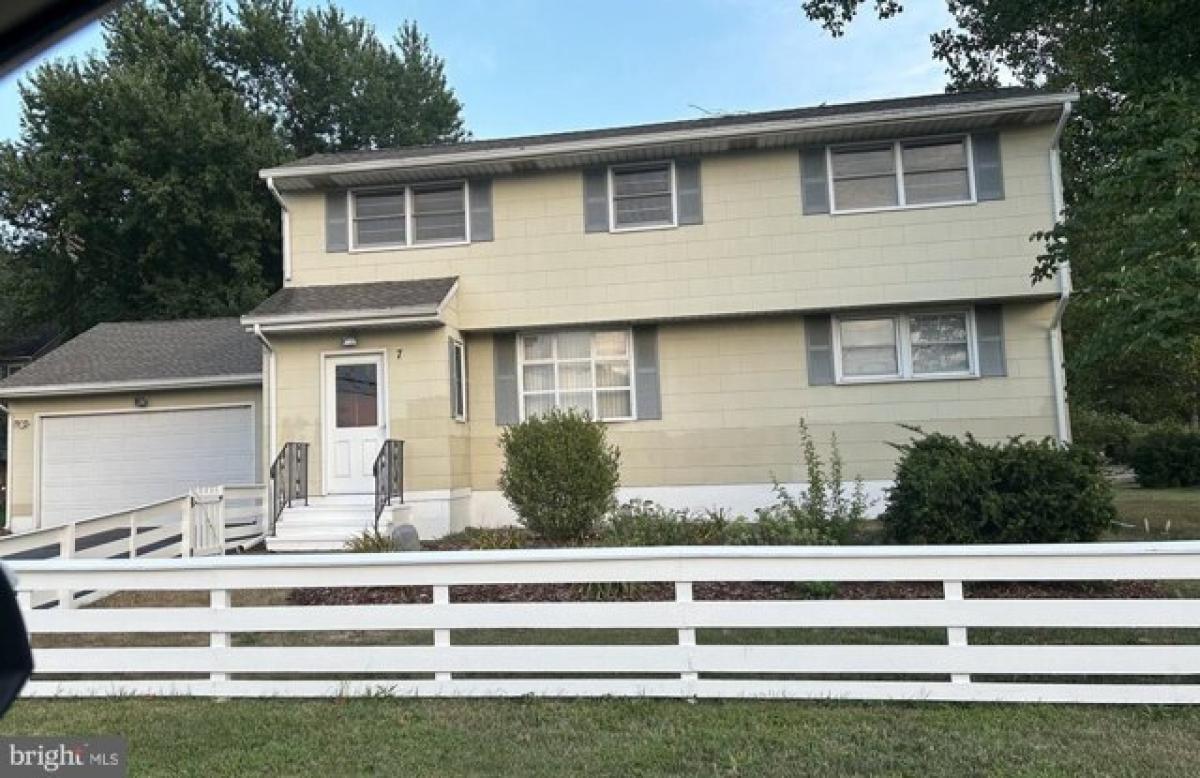 Picture of Home For Rent in Trenton, New Jersey, United States