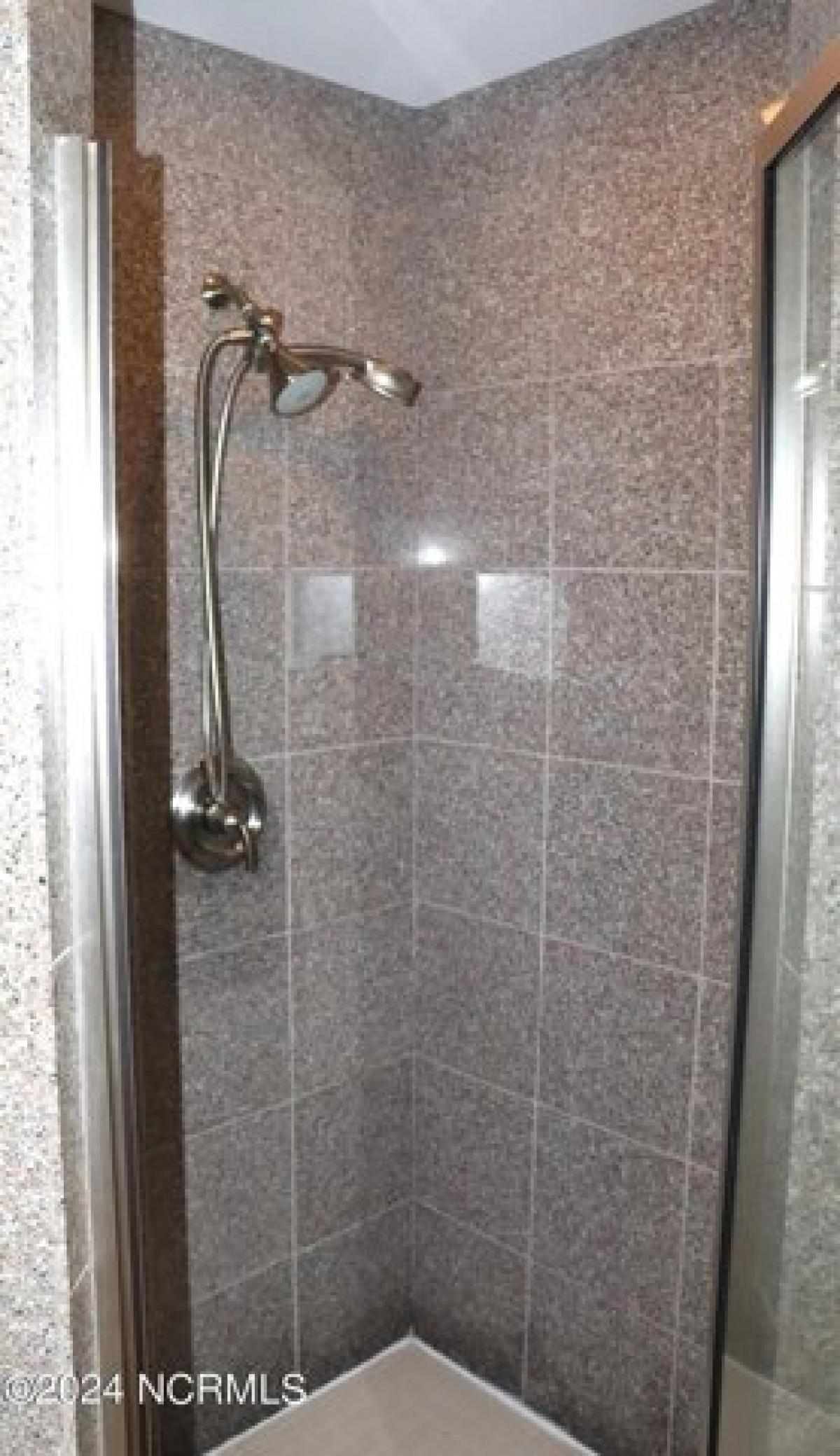 Picture of Home For Sale in Southport, North Carolina, United States