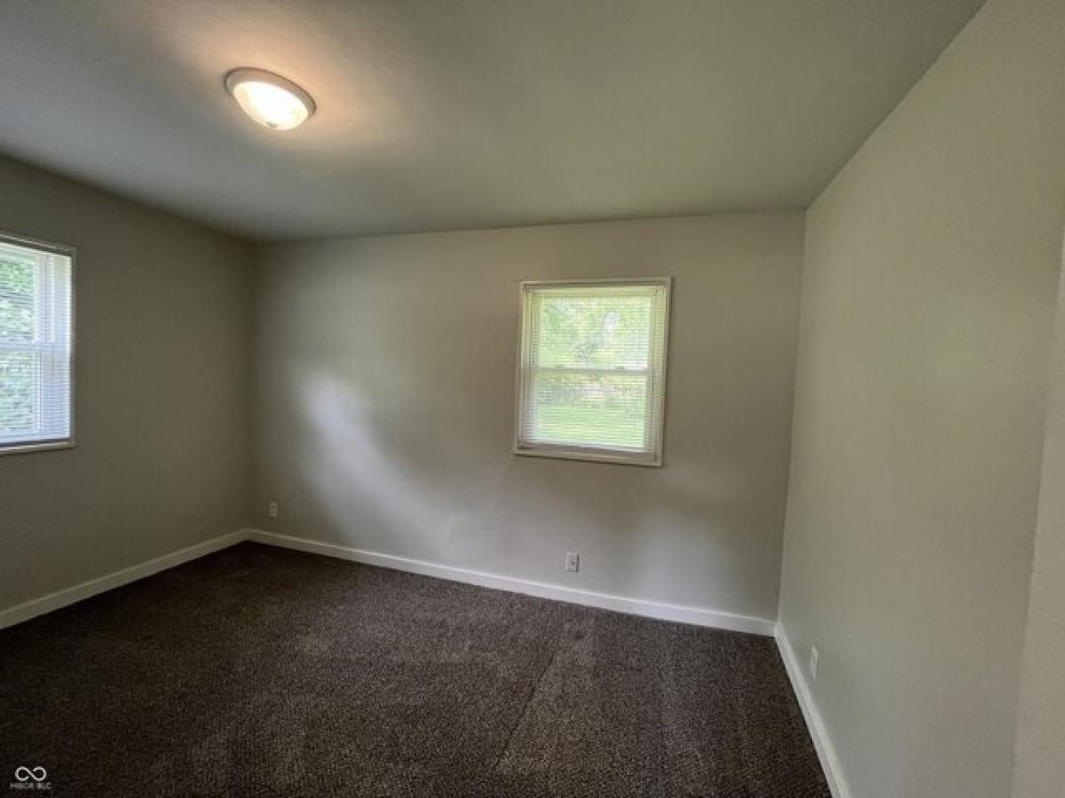 Picture of Home For Sale in Indianapolis, Indiana, United States