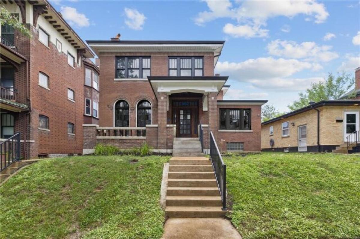 Picture of Home For Sale in Saint Louis, Missouri, United States