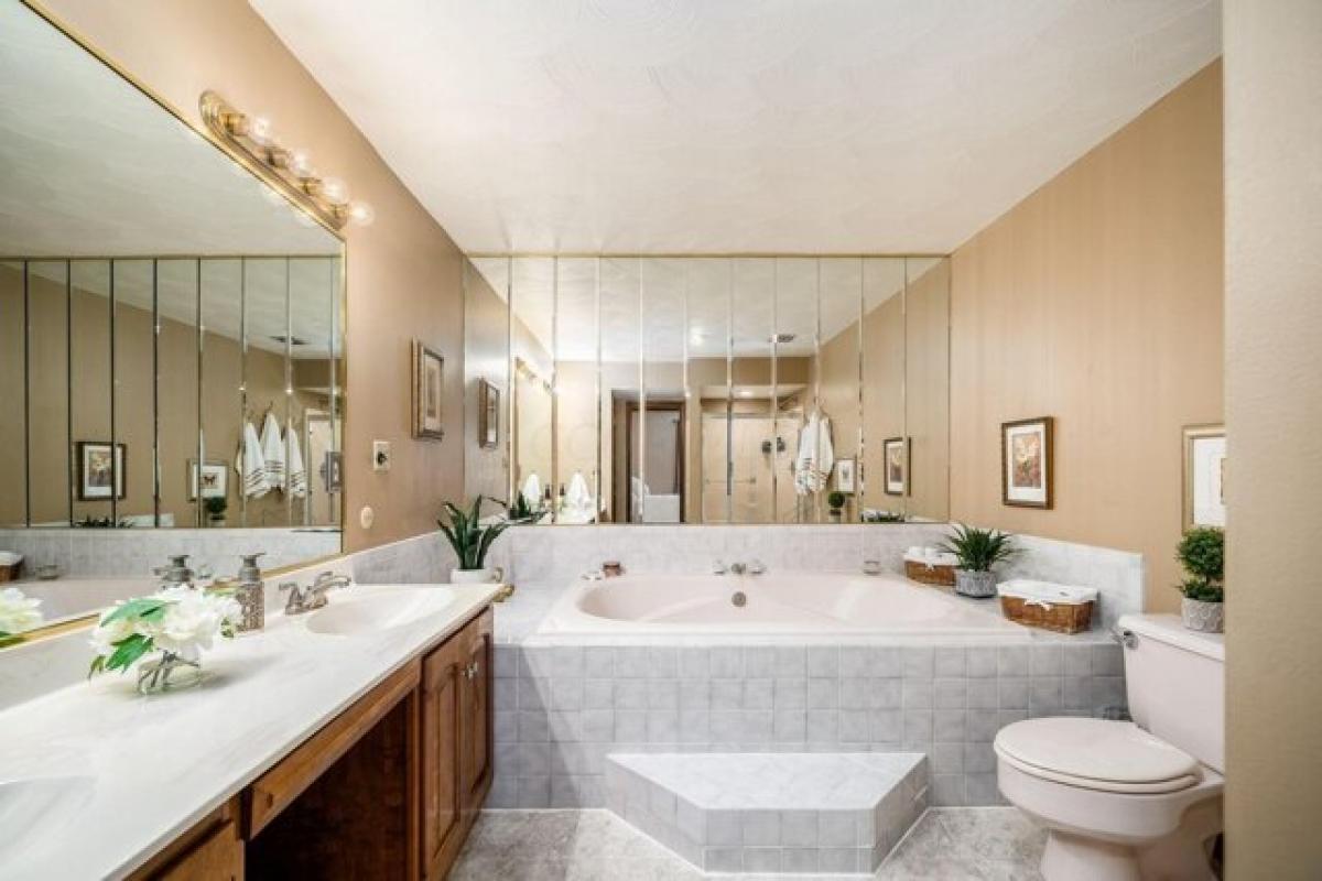 Picture of Home For Sale in Grove City, Ohio, United States