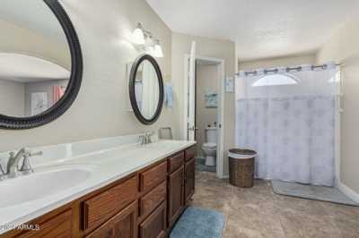 Home For Sale in Glendale, Arizona