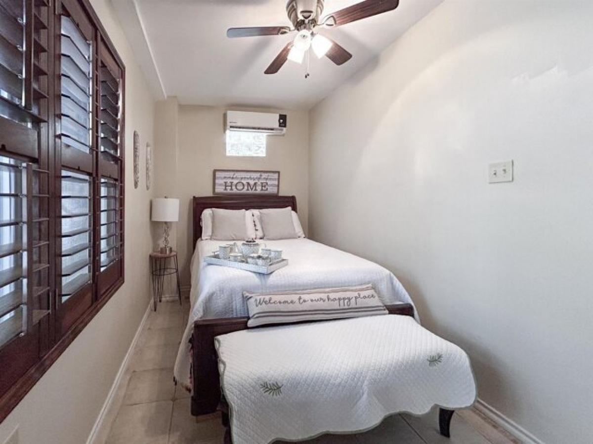 Picture of Home For Sale in Laredo, Texas, United States