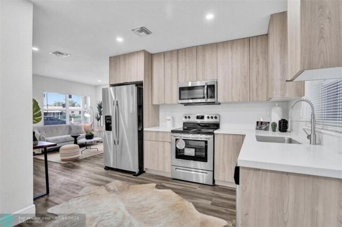 Picture of Home For Sale in Oakland Park, Florida, United States