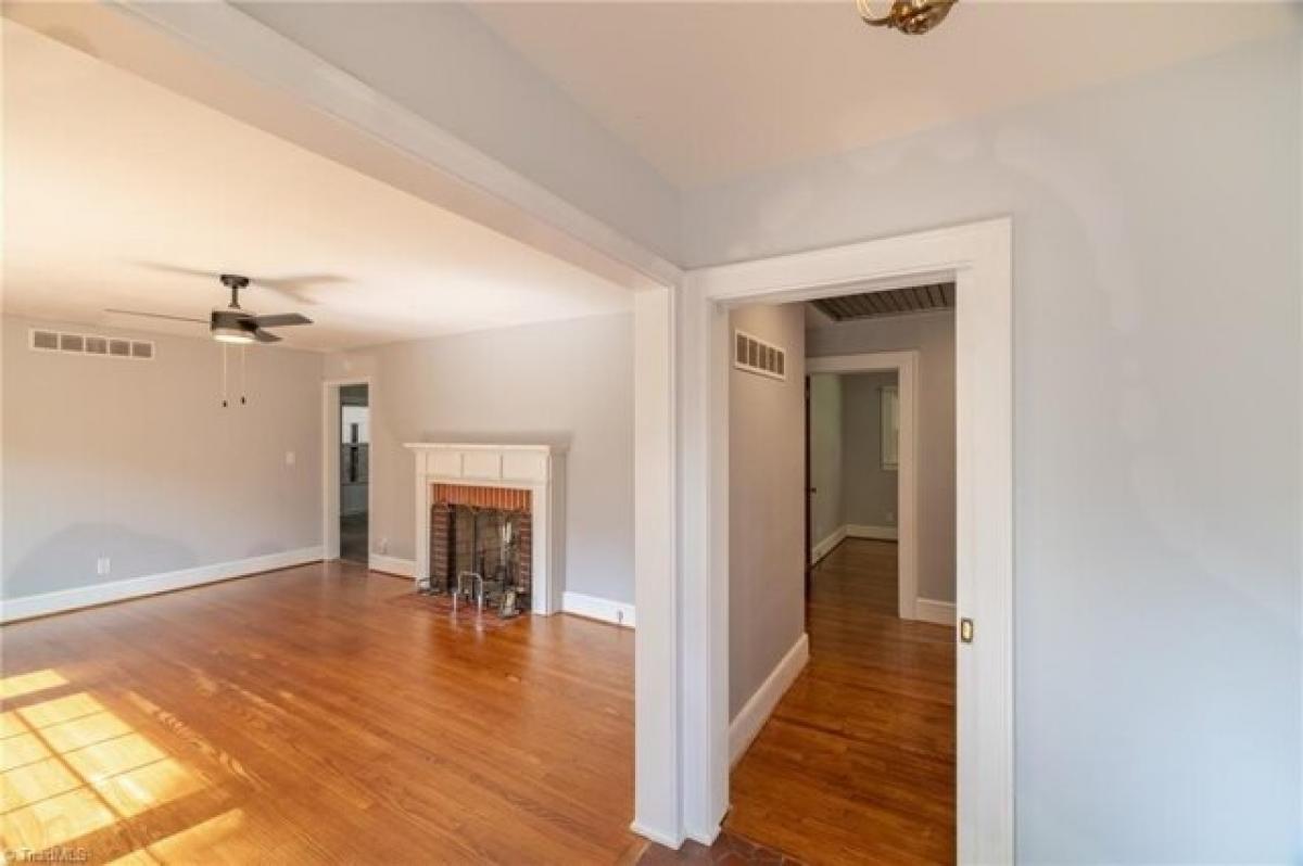 Picture of Home For Sale in Lexington, North Carolina, United States