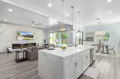 Home For Sale in Surprise, Arizona
