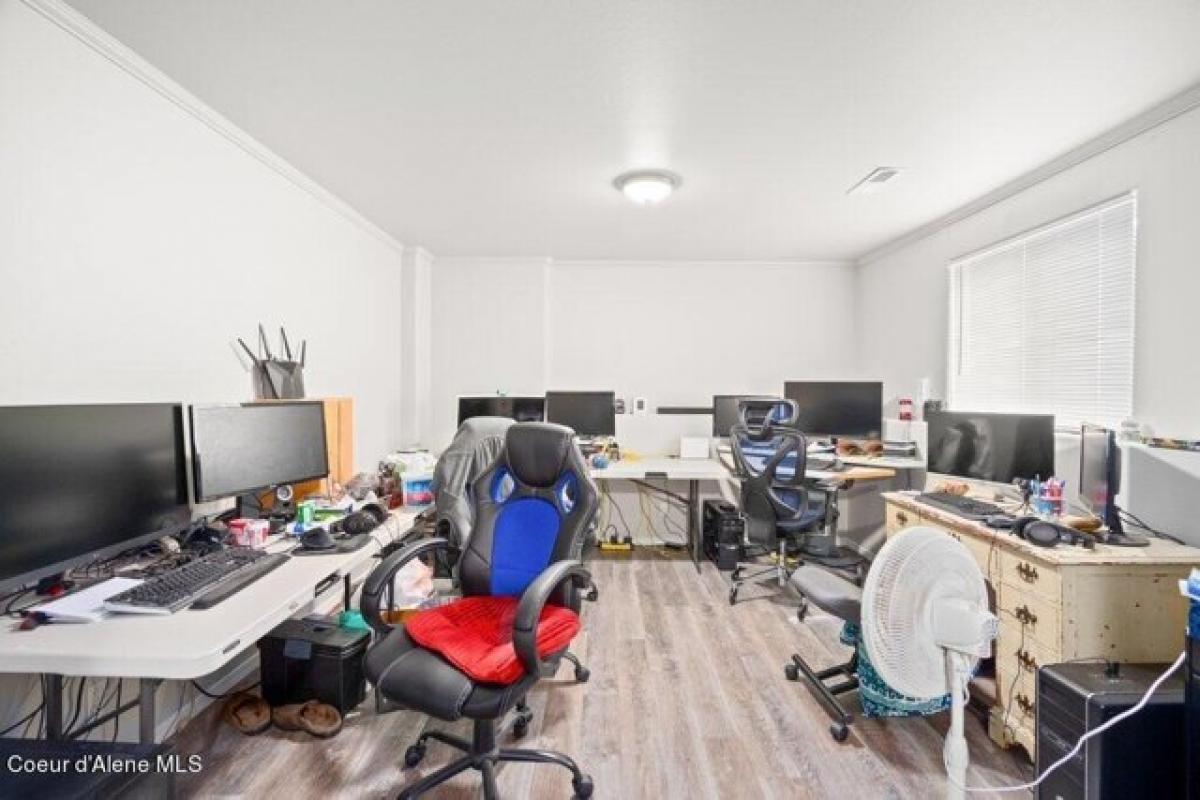 Picture of Home For Sale in Post Falls, Idaho, United States