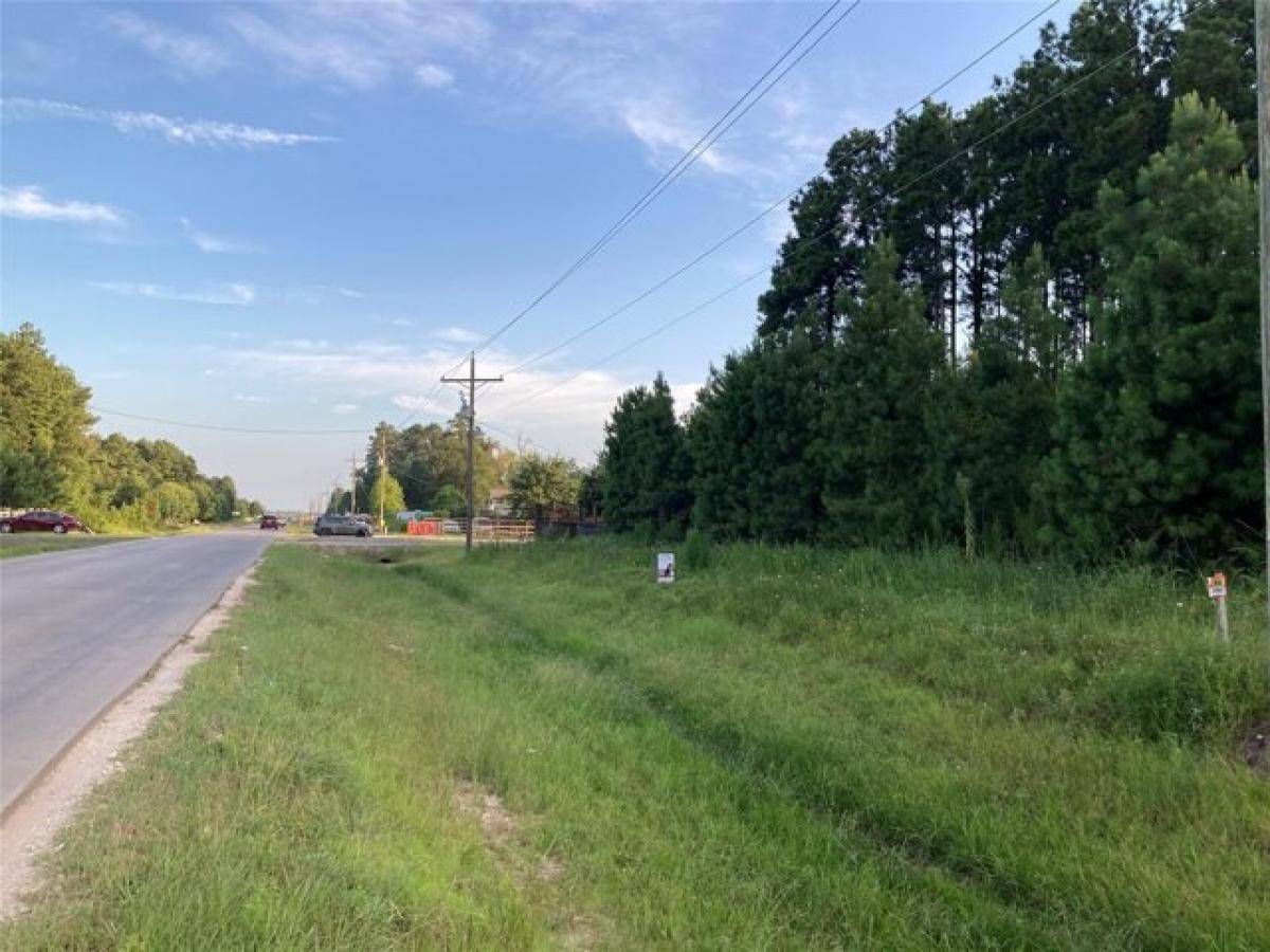 Picture of Residential Land For Sale in Cleveland, Texas, United States