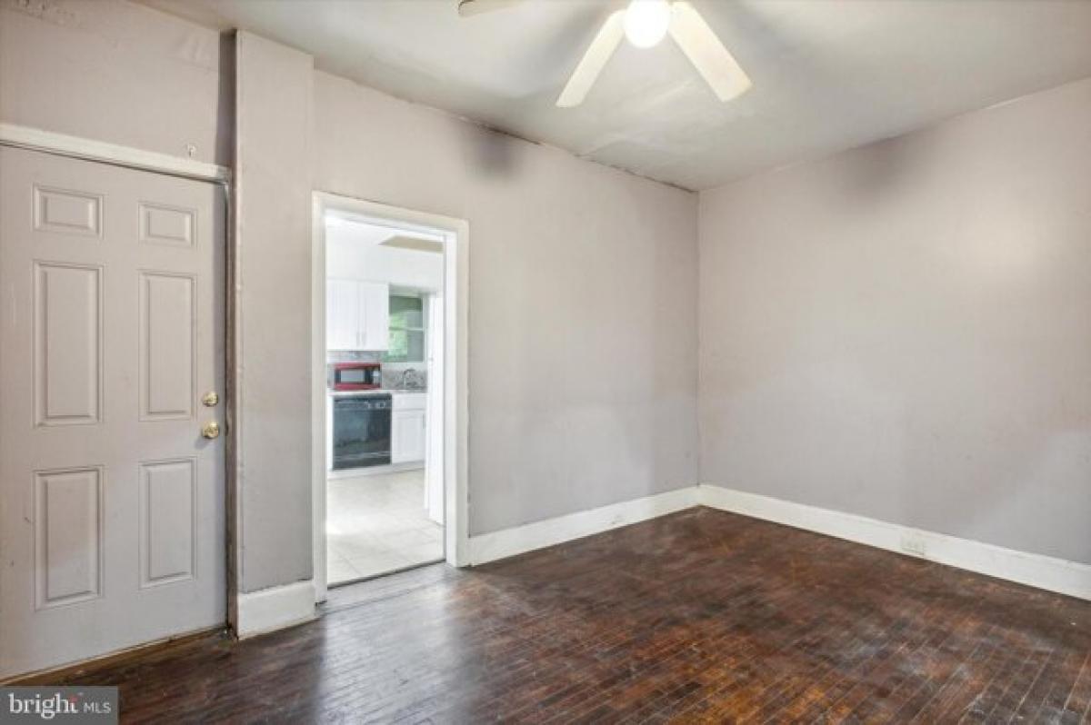 Picture of Home For Sale in Philadelphia, Pennsylvania, United States