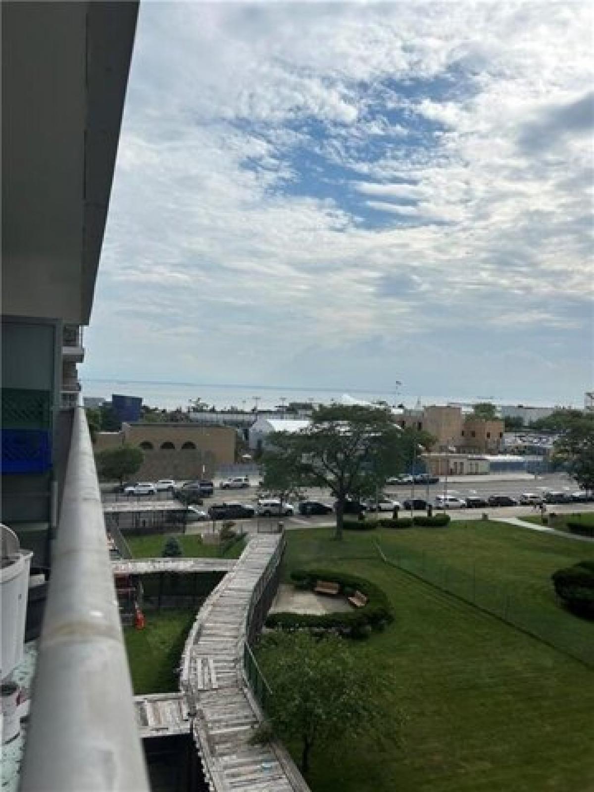 Picture of Home For Sale in Brooklyn, New York, United States