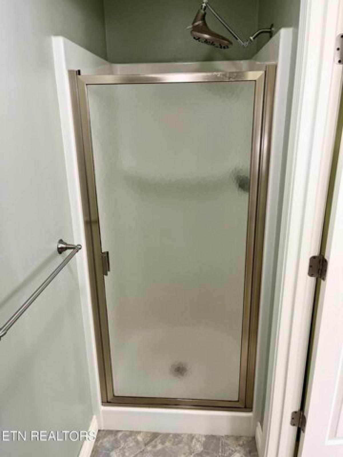 Picture of Home For Sale in Loudon, Tennessee, United States