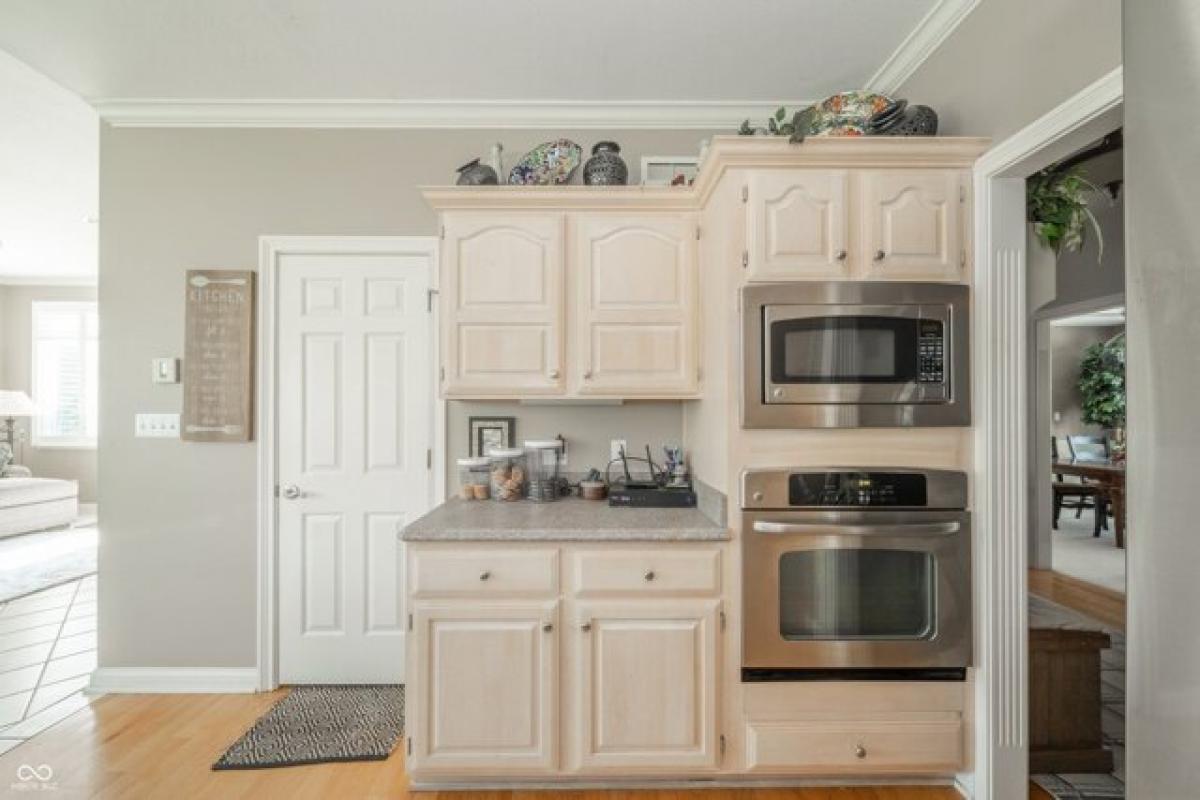 Picture of Home For Sale in Pendleton, Indiana, United States