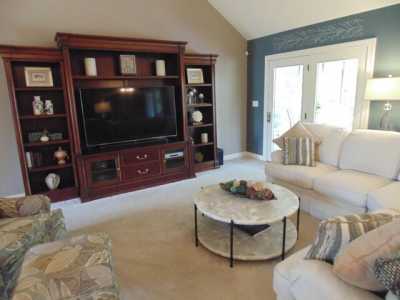 Home For Sale in Crown Point, Indiana