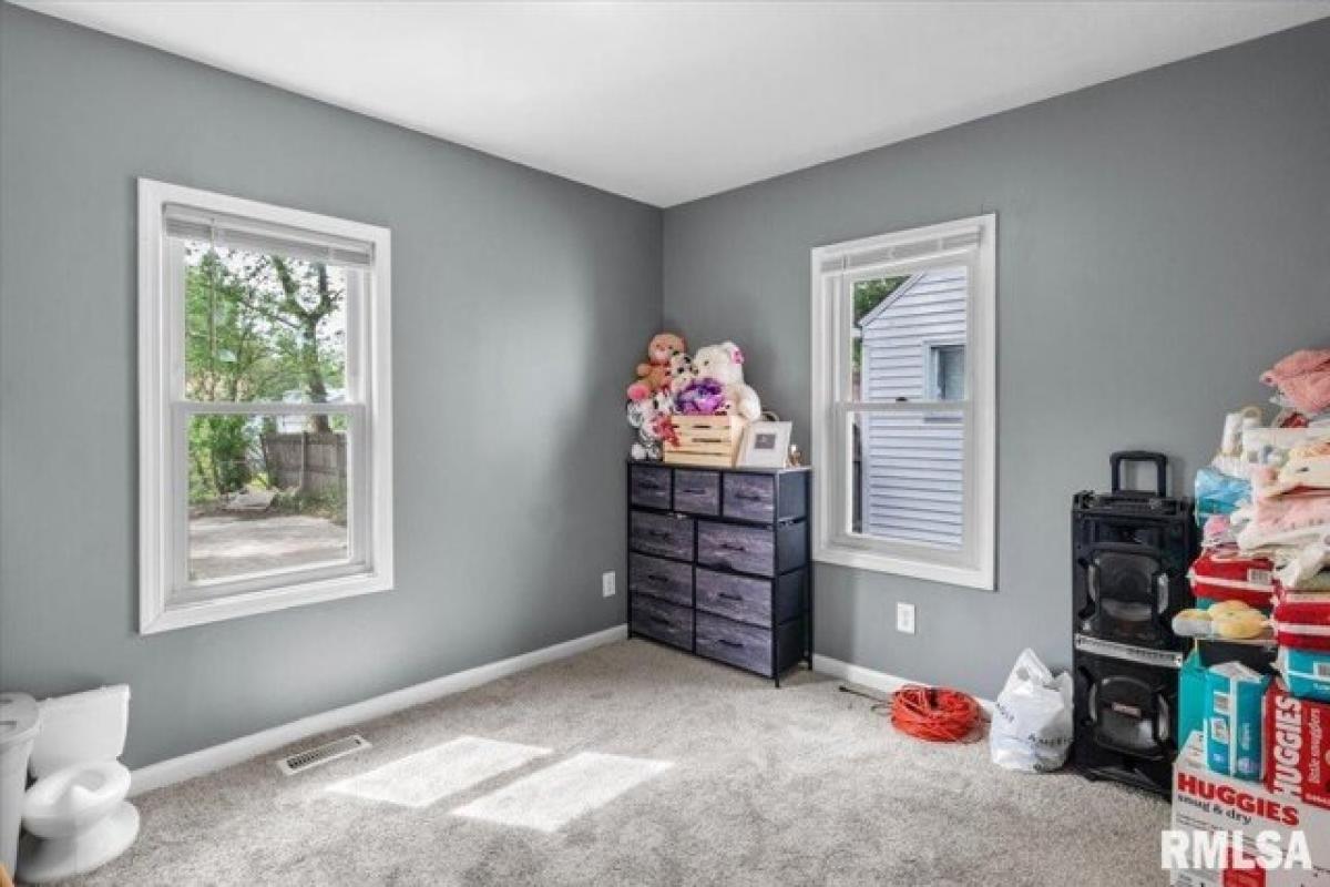 Picture of Home For Sale in Springfield, Illinois, United States