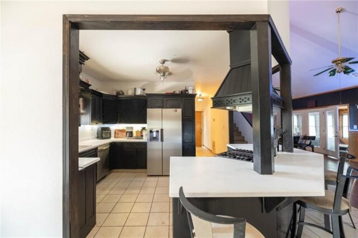 Picture of Home For Sale in Siloam Springs, Arkansas, United States