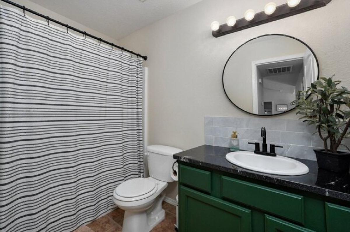 Picture of Home For Sale in Ozark, Missouri, United States