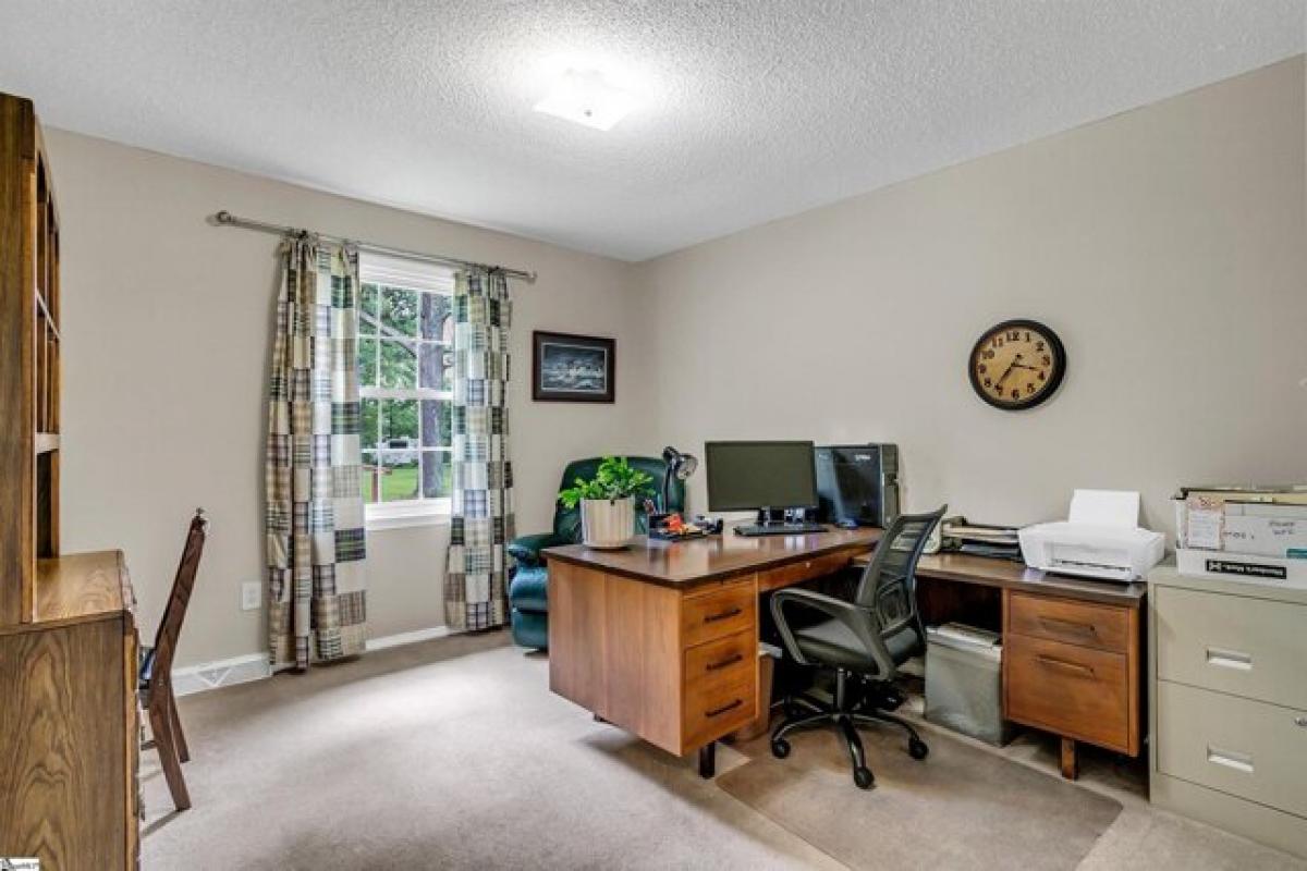 Picture of Home For Sale in Piedmont, South Carolina, United States